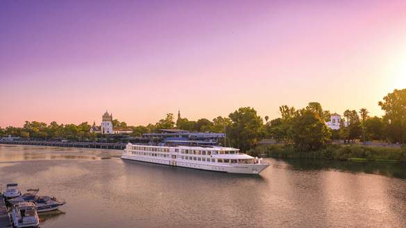 CroisiEurope MS La Belle de Cadix Exterior 4 ©innovafilms.jpg